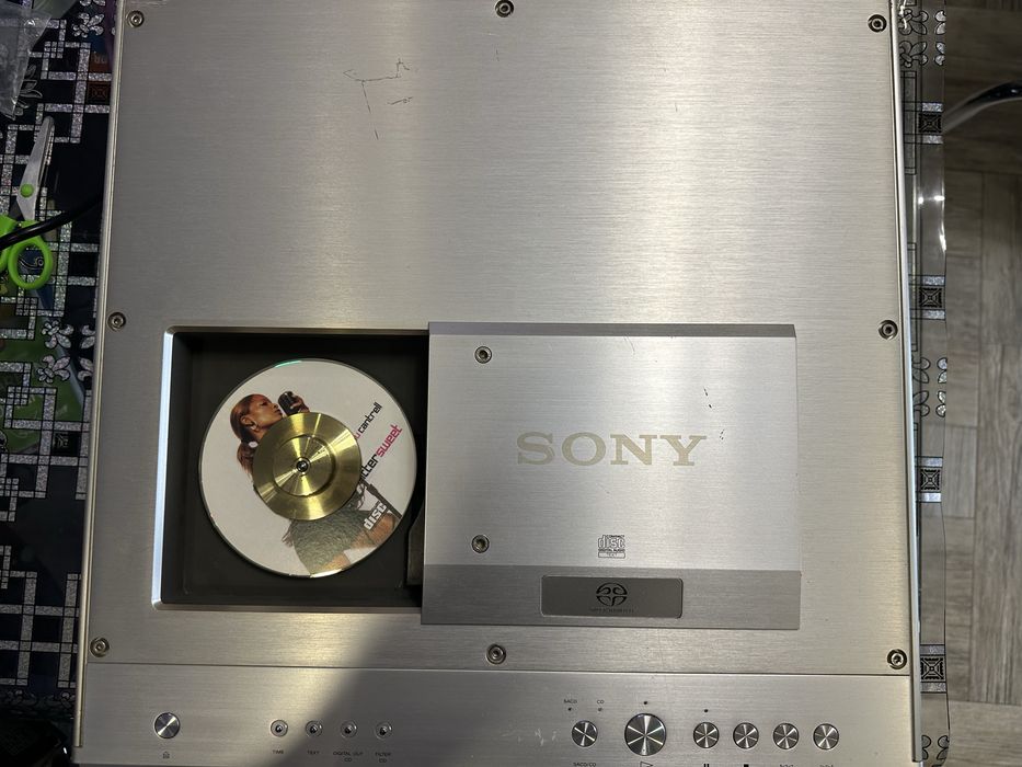 Sony SCD 777 ES Denon  AVR X5200W