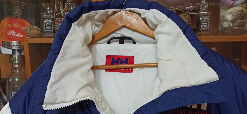 яке Helly Hansen размер L - цена 80 лв,Esprit M-30 лв шуба № 54-40 лв