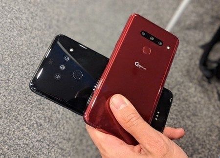 Флагман LG G8 128GB! Все работант отлично! Есть трещина на стекле!