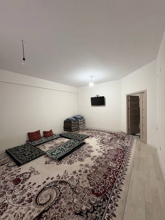 Продается 3-комнатная квартира в новостройке в Яшнабадском районе.