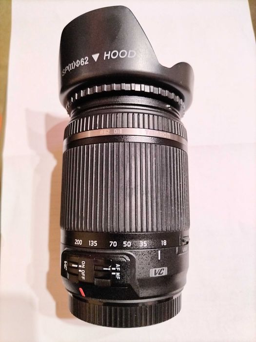 Обектив Tamron 18-200