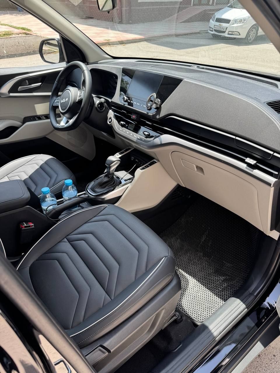 KIA CARENS 2 позиция
