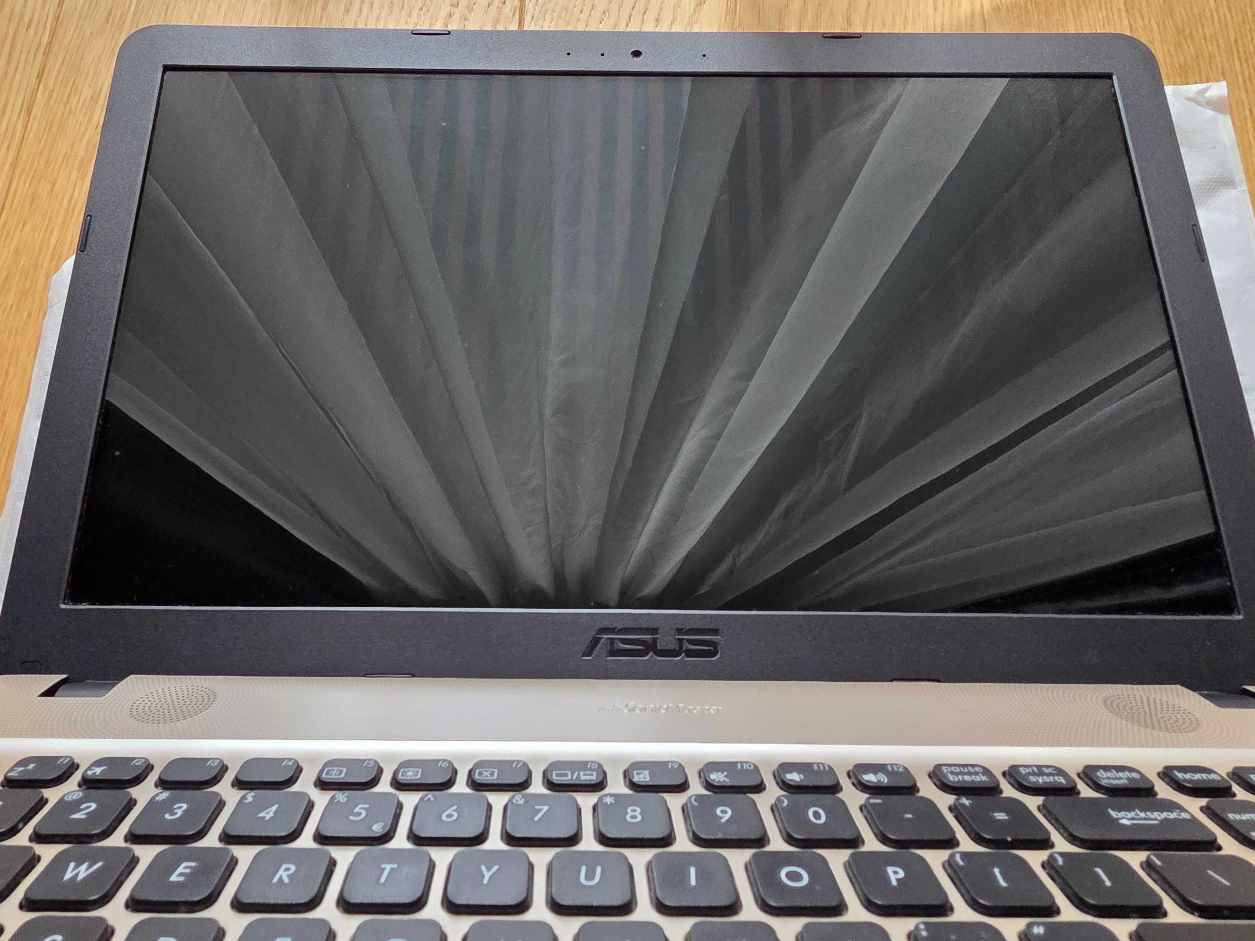 Лаптоп Asus X541UA-GO1372 - Intel I3-7100U 4GB RAM 256GB SSD