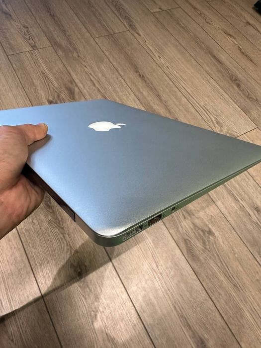 Macbook Air 13" A1466 EMC2632