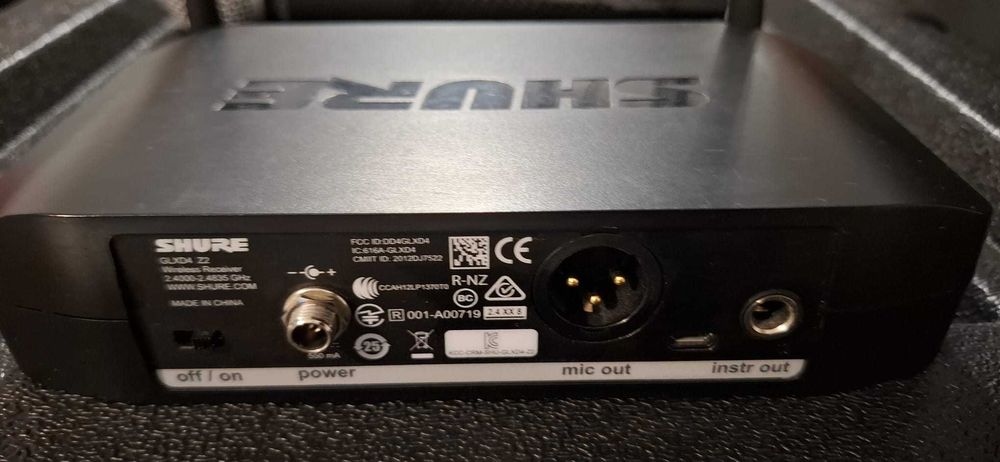 Vând microfon Shure GLX D4 capsulă Beta 58A