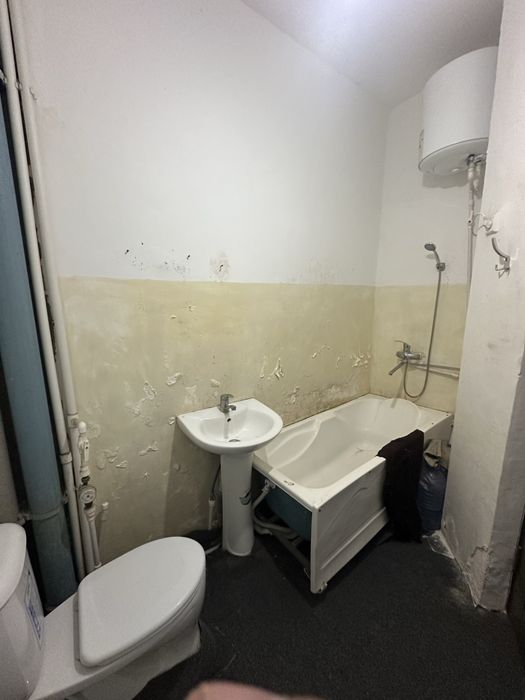 1 хоналик уй сотилади