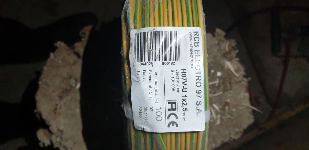 conductorului electric H07V-U 1x2,5mm² din imagine variază în funcție