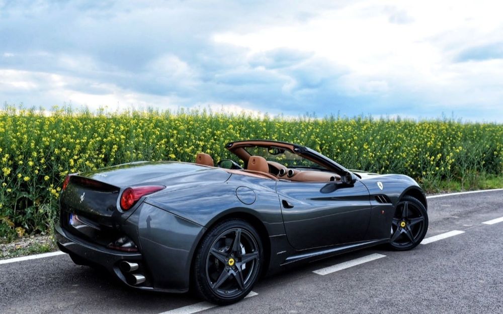 Schimb cu imobiliare Ferrari California