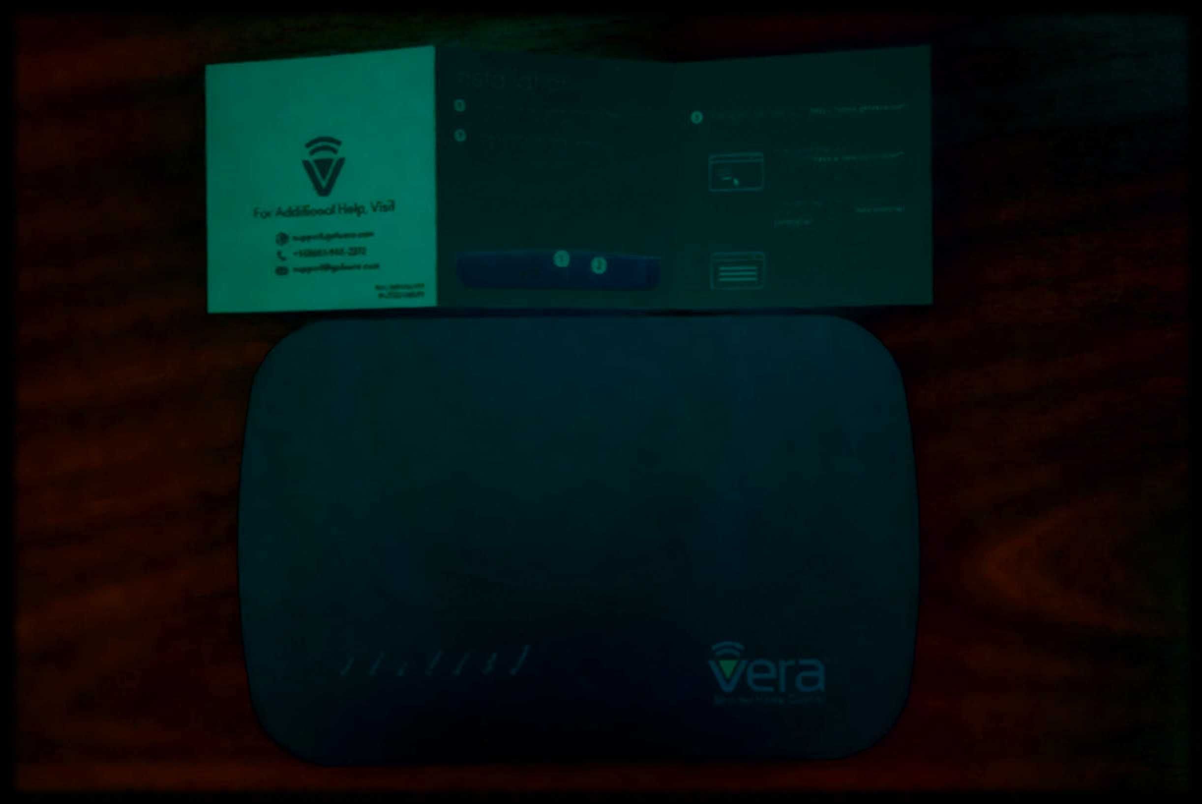 Vera Plus HUB casa inteligenta SmartHome, Z-Wave, ZigBee, Wi-Fi