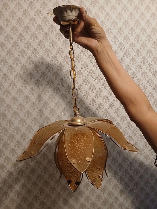 Б/у люстра в рабочем состоянии