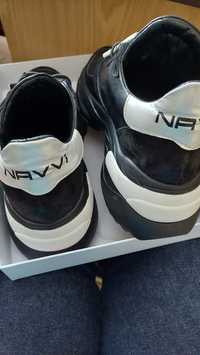Обувки черни NAVVI