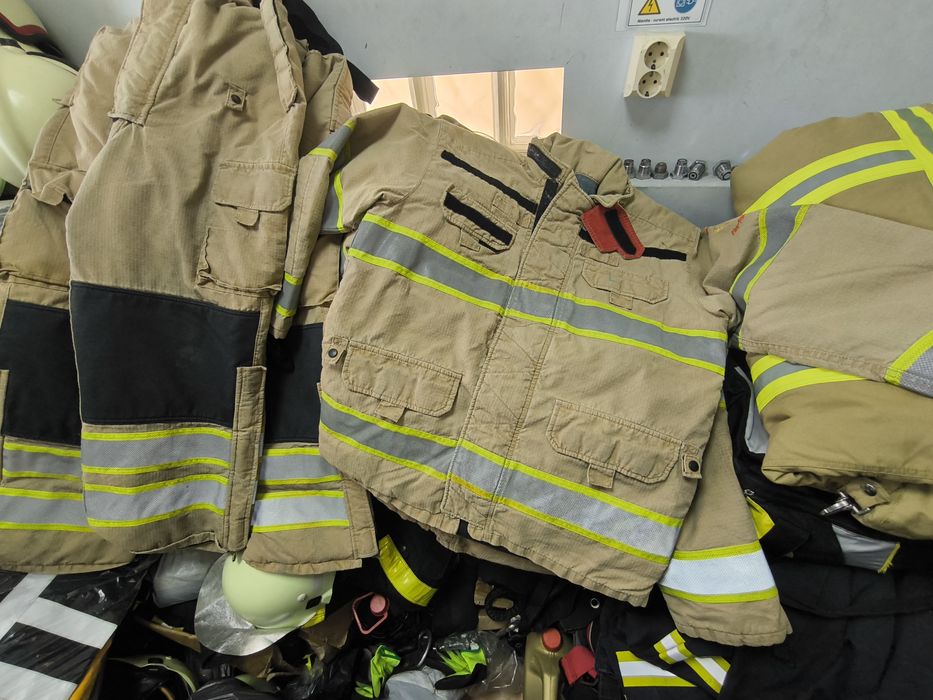 Echipament individual de protecție pompieri nomex goretex psi svsu