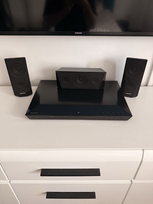 Vand sistem home cinema Sony.