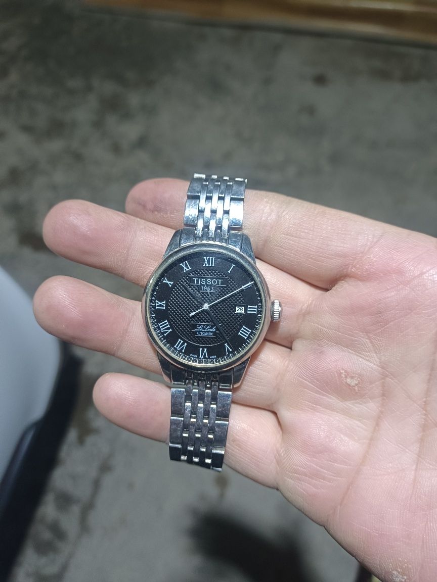 КУЛ СОАТИ 100$. Сотилади.
