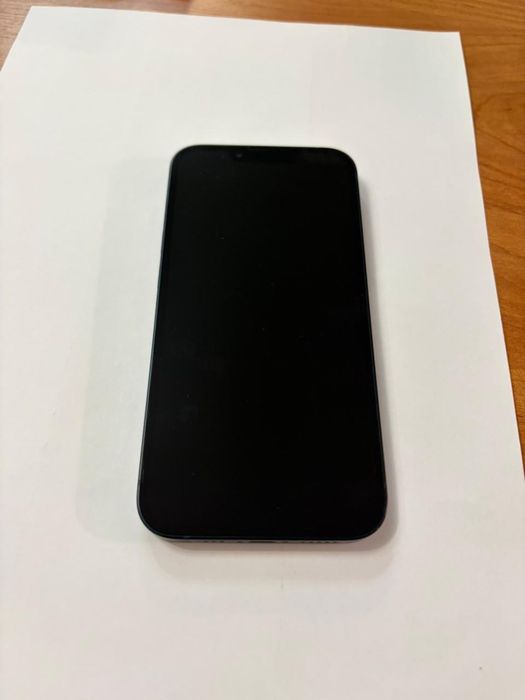 Продам Айфон 13 черный