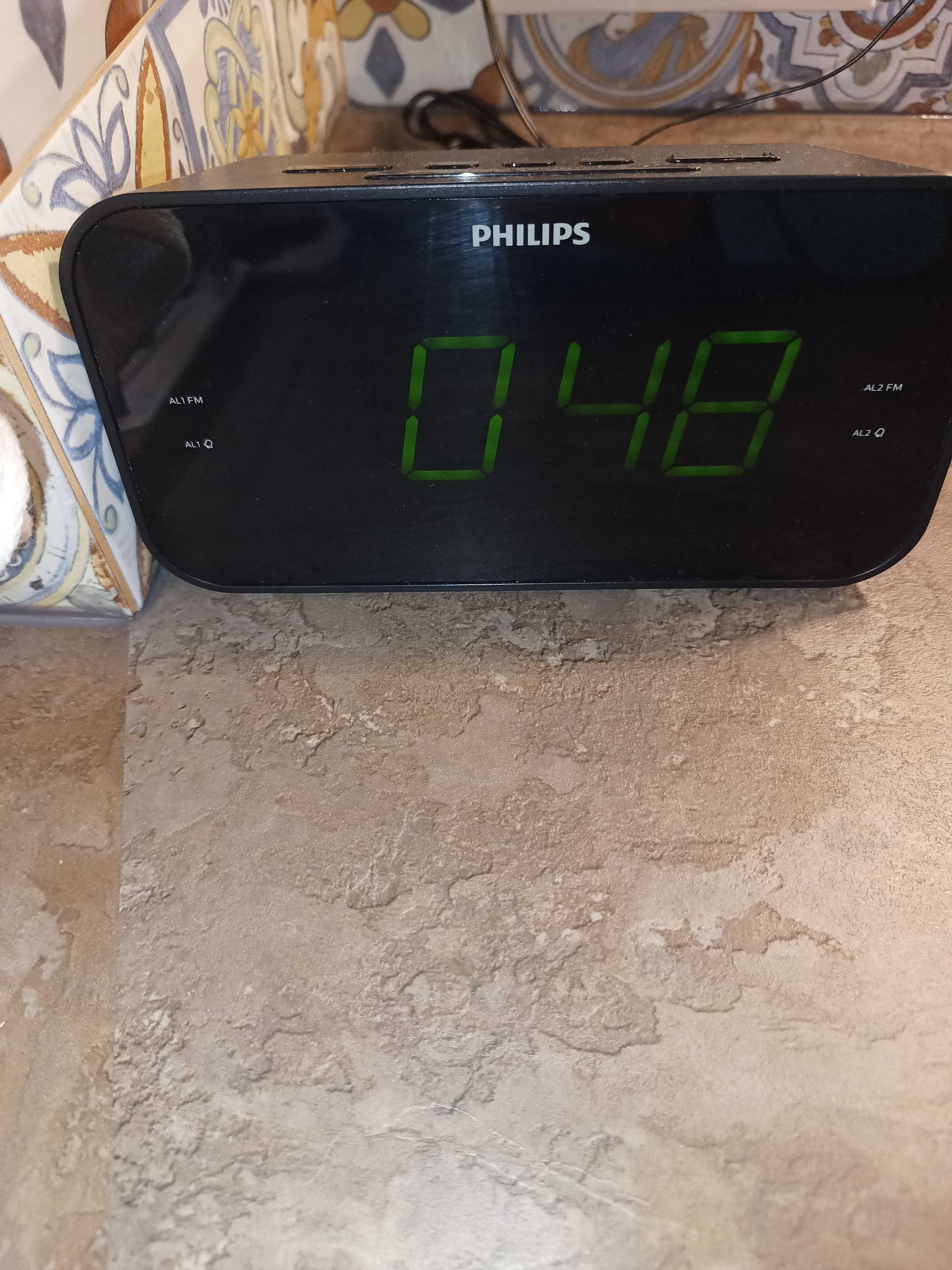Продавам Радио Часовник Philips модел TAR3306/12