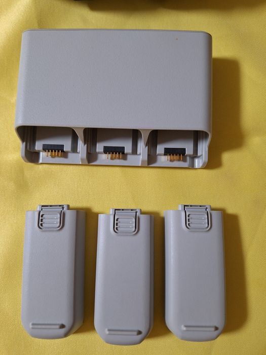 Продавам дрон DJI комбо