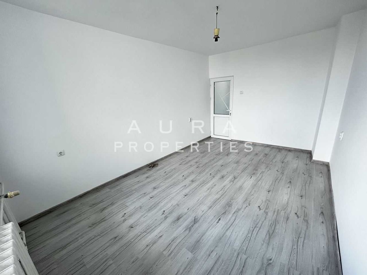 Продава се Тристаен апартамент в Разград, Бели Лом - 125 кв.м за 918 €/кв.м - Снимка #3