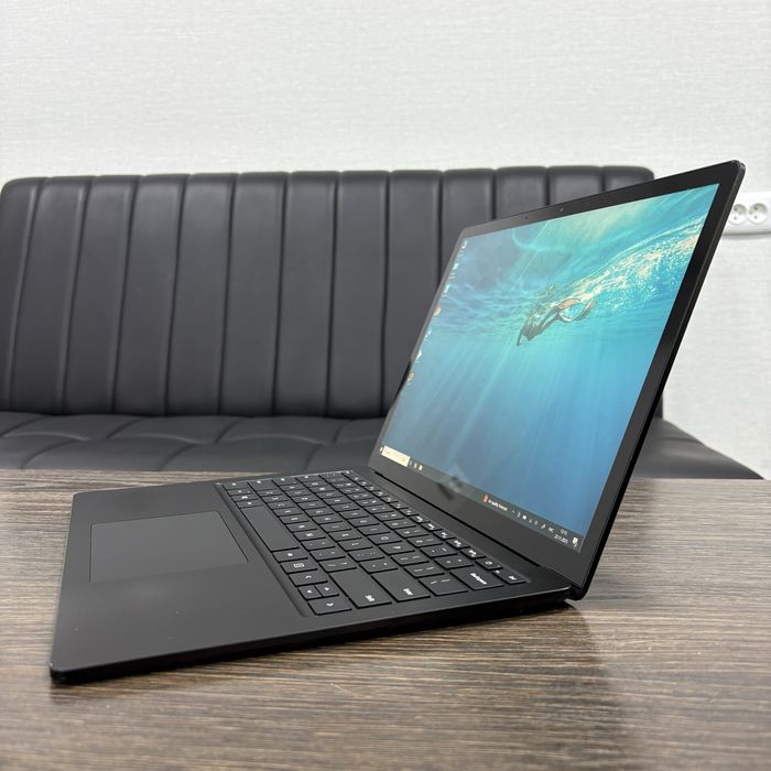 Американский Microsoft Surface i7 10gen 16/256gb 2K экран!