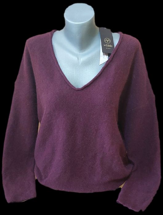 Нов пуловер by TiMo. размер L/M 70%ангора