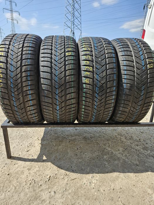 Vând anvelope iarna 225/50/17 225/50r17 PIRELLI