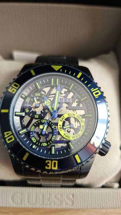 НОВ мъжки часовник GUESS