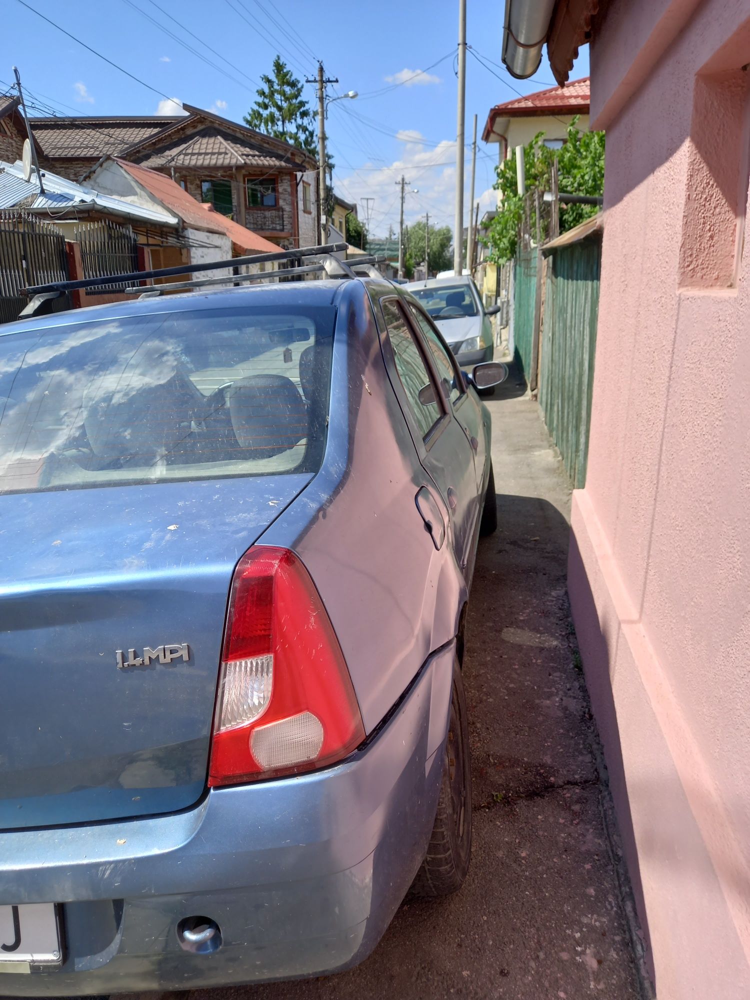 Vând logan 2006 pentru dezmembrare gpl  perfect funcțională