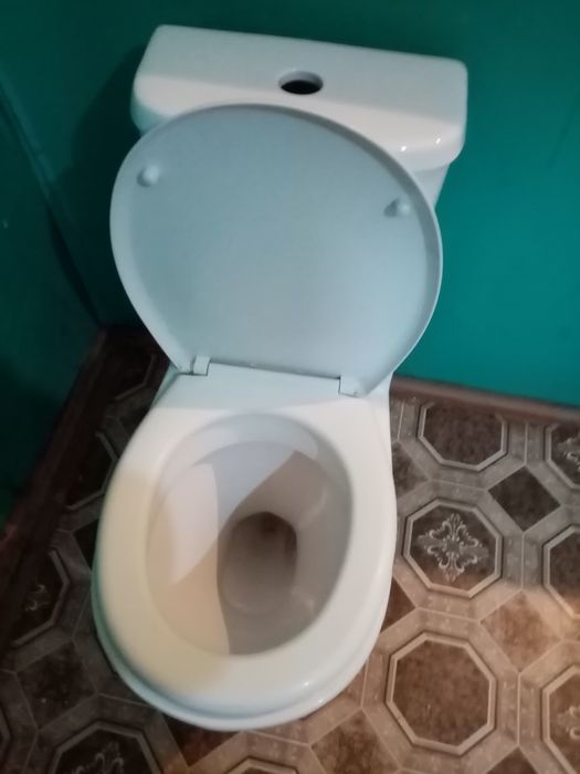Продам унитаз в хорошем состоянии