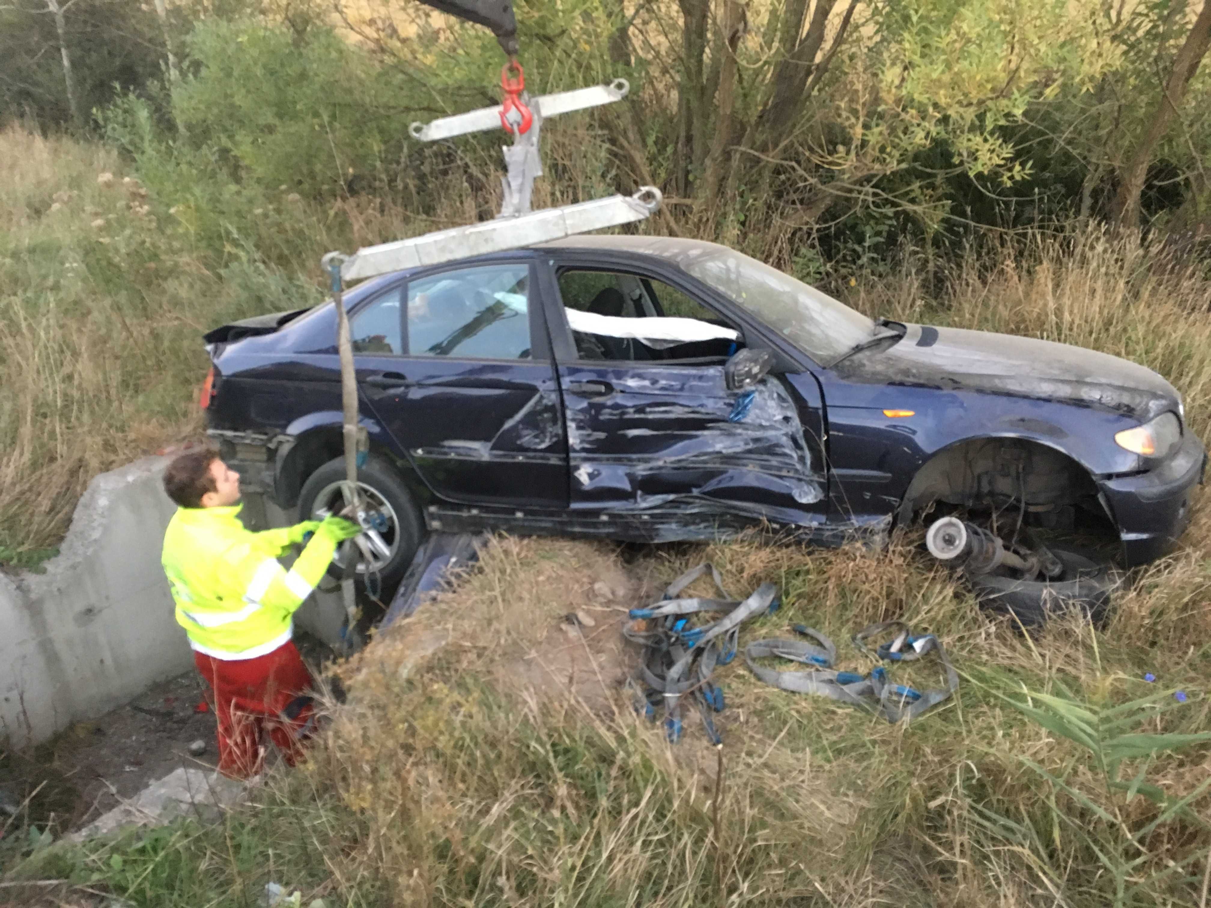 Tractari auto Sibiu Ridicari auto cu macara Tractari camioane Sibiu