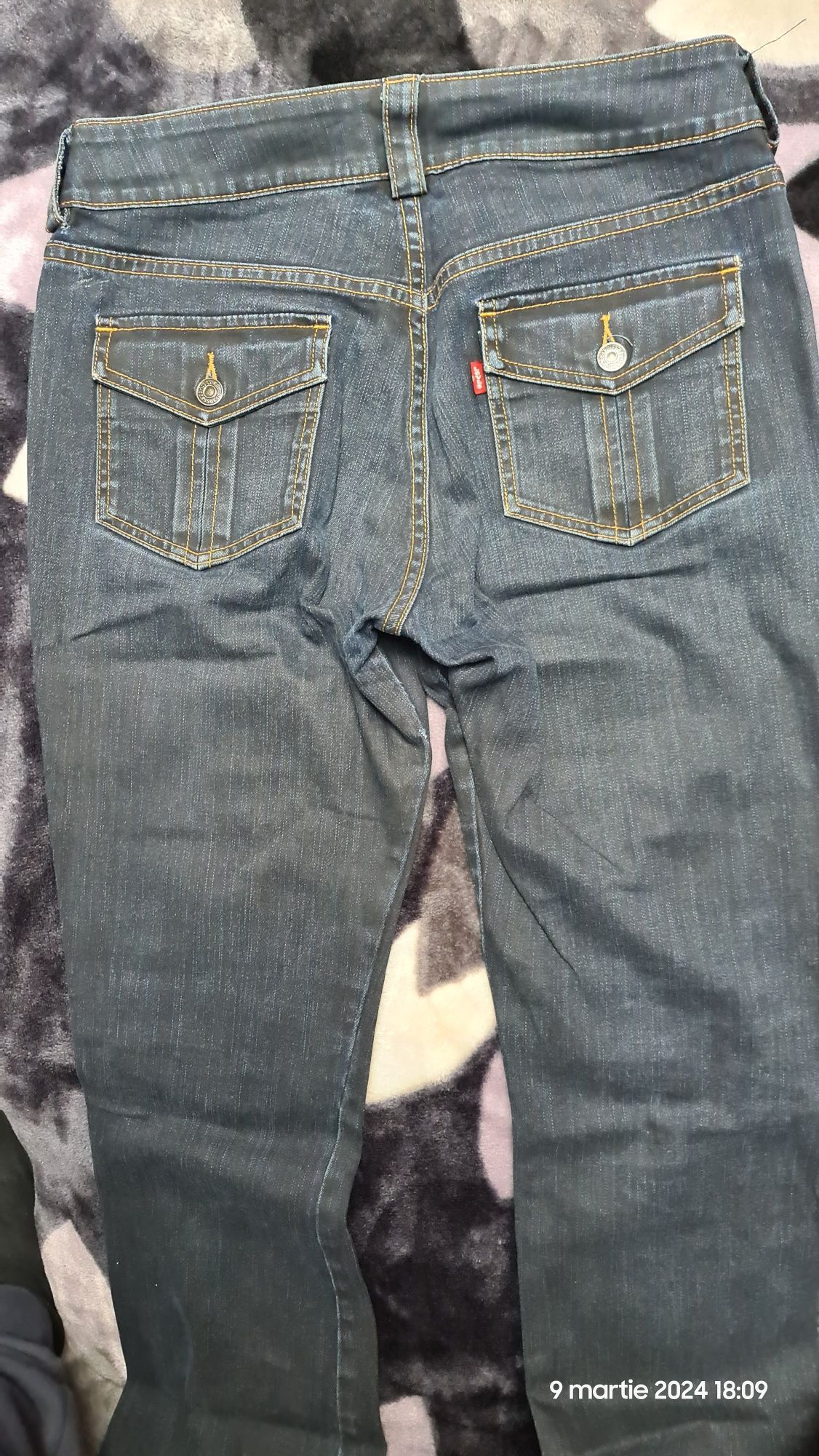 Blugi de damă LEVI'S, Originali, Albaștri,model deosebit,măsura W32