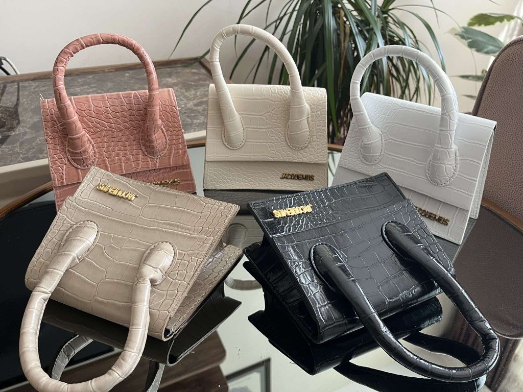 JACQUEMUS малки  топ чанти