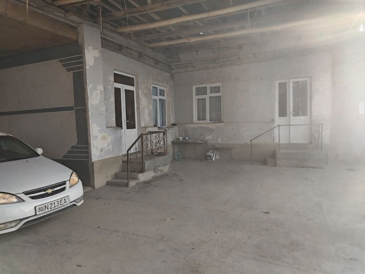 Kamolot mahallasida 10 sotixli hovli sotiladi