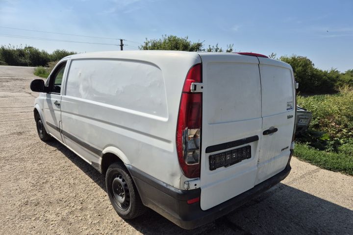 Calculator motor ECU Bosch A6111535379 Mercedes-Benz Vito W639