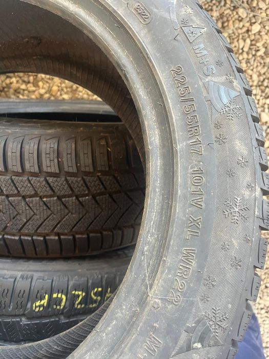 225/55 17 ,anvelope de iarna (noi)