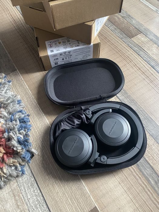 Casti bluetooth Porsche