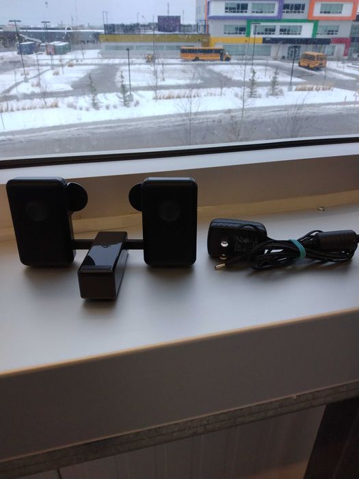 Boxe portabile pentru laptop