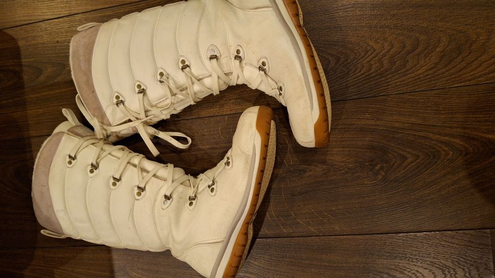 Helly Hansen дамски зимни ботуши, апрески естествена кожа