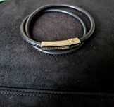 Bratara Baraka Discovery silicon cu aur  18 kt si diamante negre