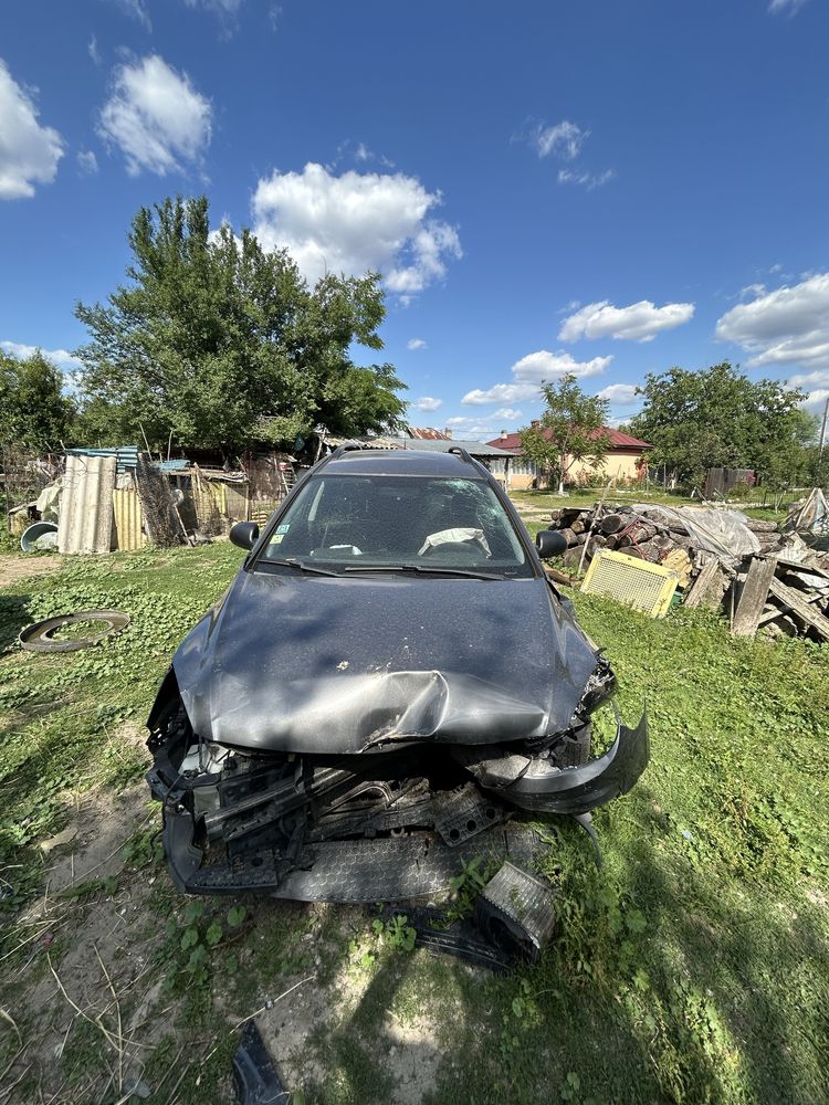 Hyundai i30 cw- 1.6 diesel , pentru dezmembrat -se vinde completa!