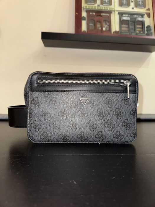 Guess ръчна чанта оригинална