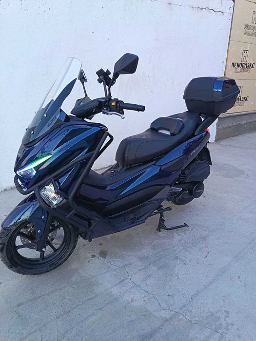 продам скутер S max