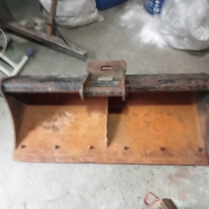 Miniexcavator cupla rapida , cupe si varf ciocan hidraulic