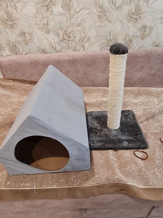 Домик для кота и когтеточка