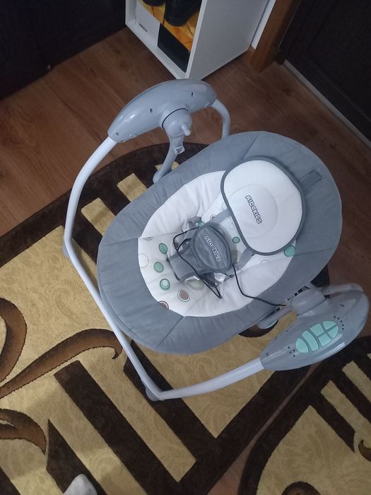 Scoica cybex aton 5 si leagan electric