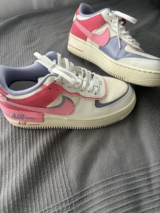 Намаление! Дамски спортни обувки Nike Air Force 1 Shadow с подарък