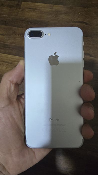 Apple iPhone 7 +