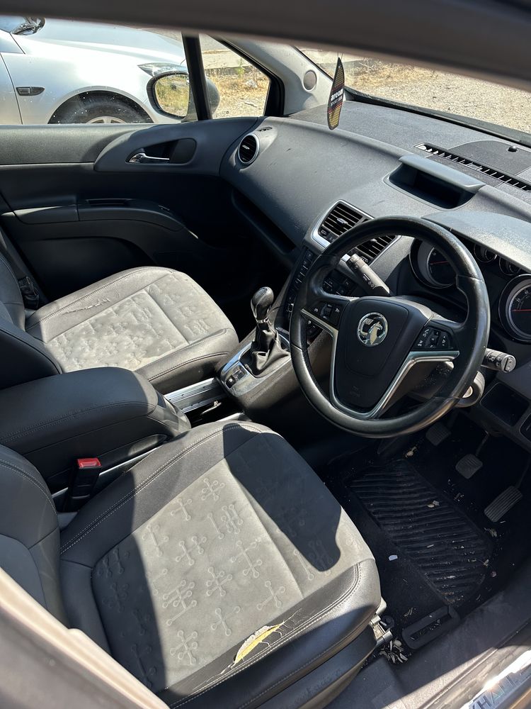 Meriva B 2011 A14XER панорама на части