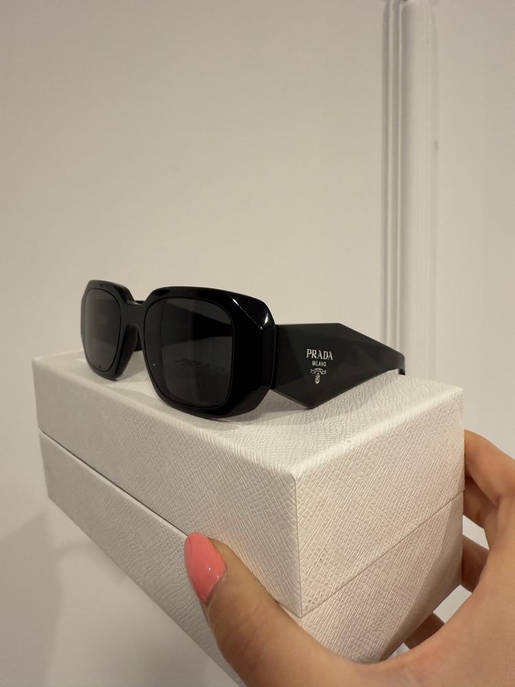 Ochelari de soare de dama Prada originali