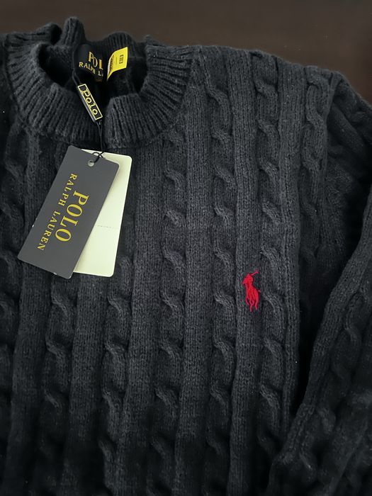 Продавам два пуловера Polo Ralph Lauren M
