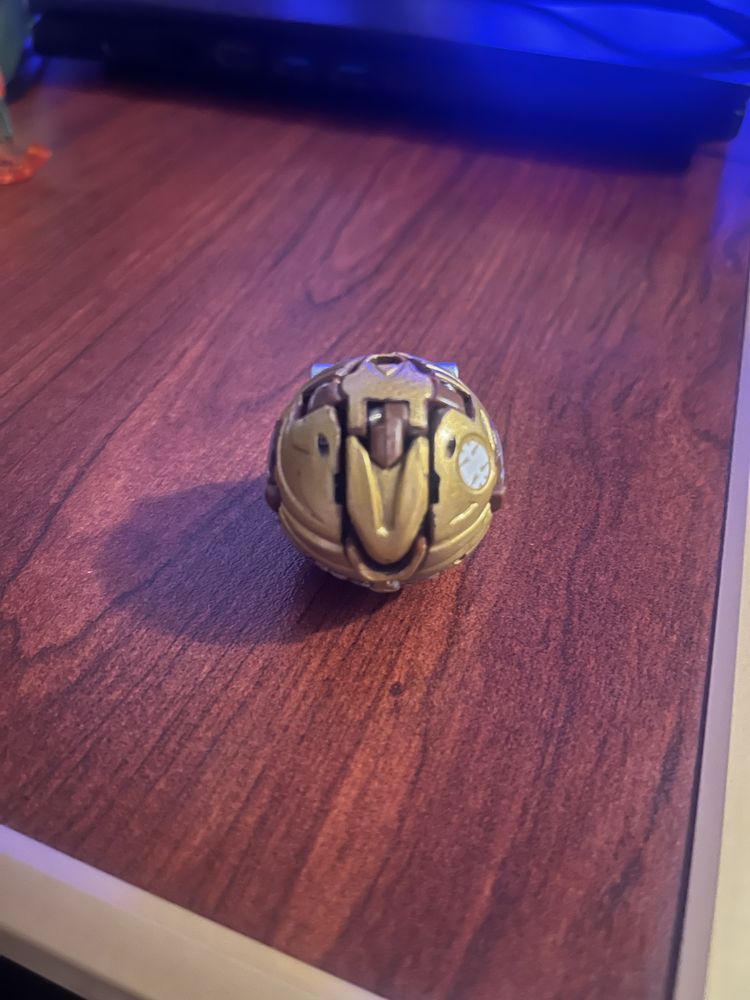 Bakugan bakugold SUBTERRA Bolcanon  MECHTANIUM SURGE